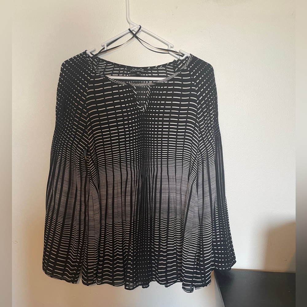 Black and white Flowy Top / mini dress